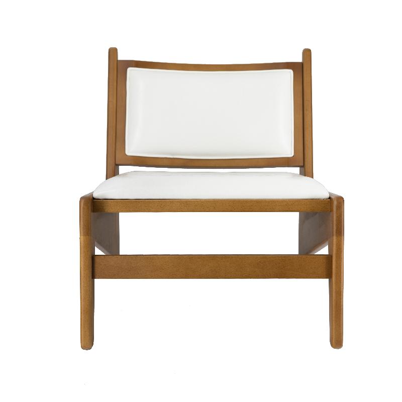 Fauteuil bas Guiza en bois et éco-cuir