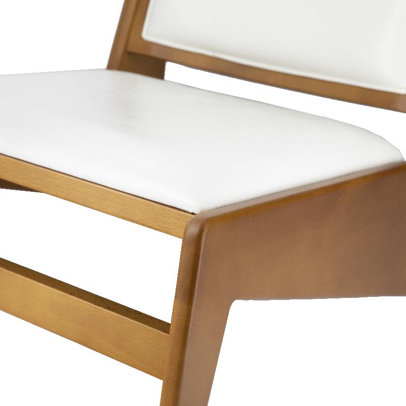 Fauteuil bas Guiza en bois et éco-cuir