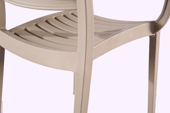 Chaise de patio empilable Lursan avec accoudoirs